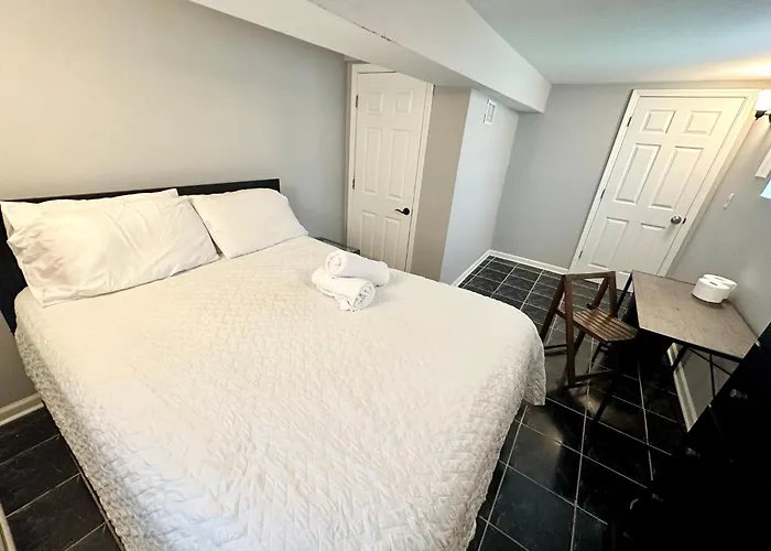 Close To Downtown - Free Parking