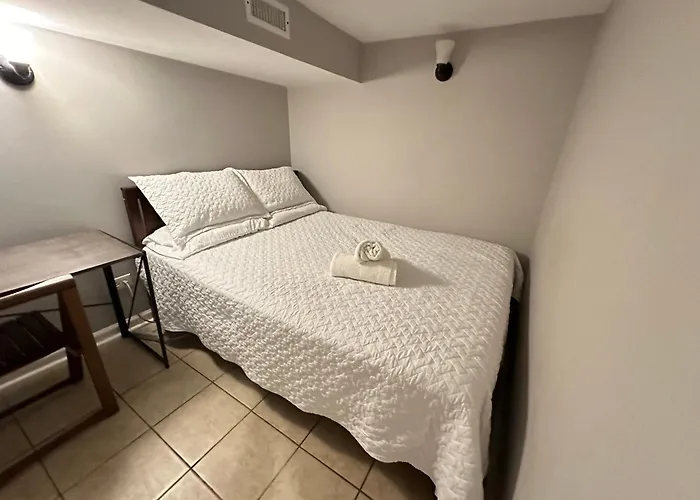 Close To Downtown - Free Parking * Chicago