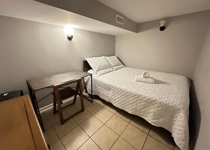 Close To Downtown - Free Parking * Chicago