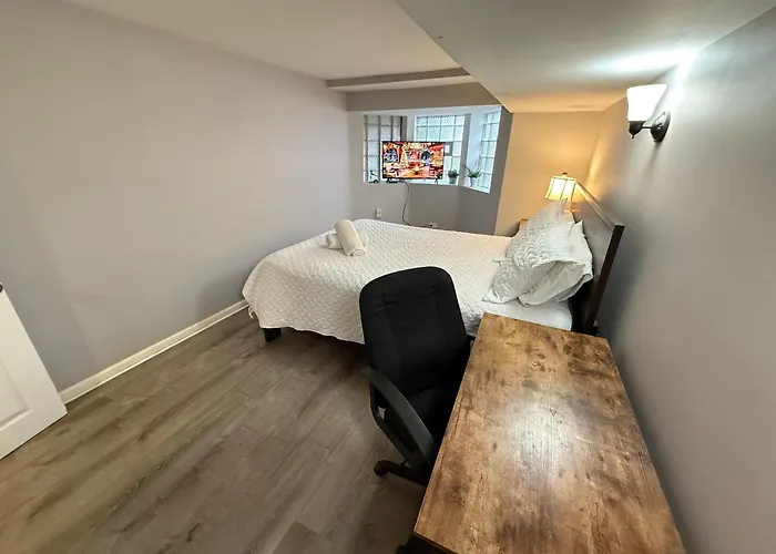 Close To Downtown - Free Parking Homestay Chicago