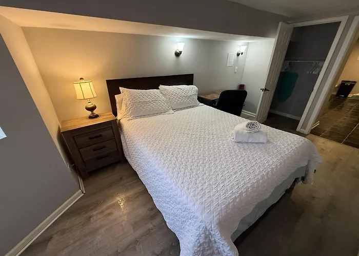 Homestay Close To Downtown - Free Parking Chicago